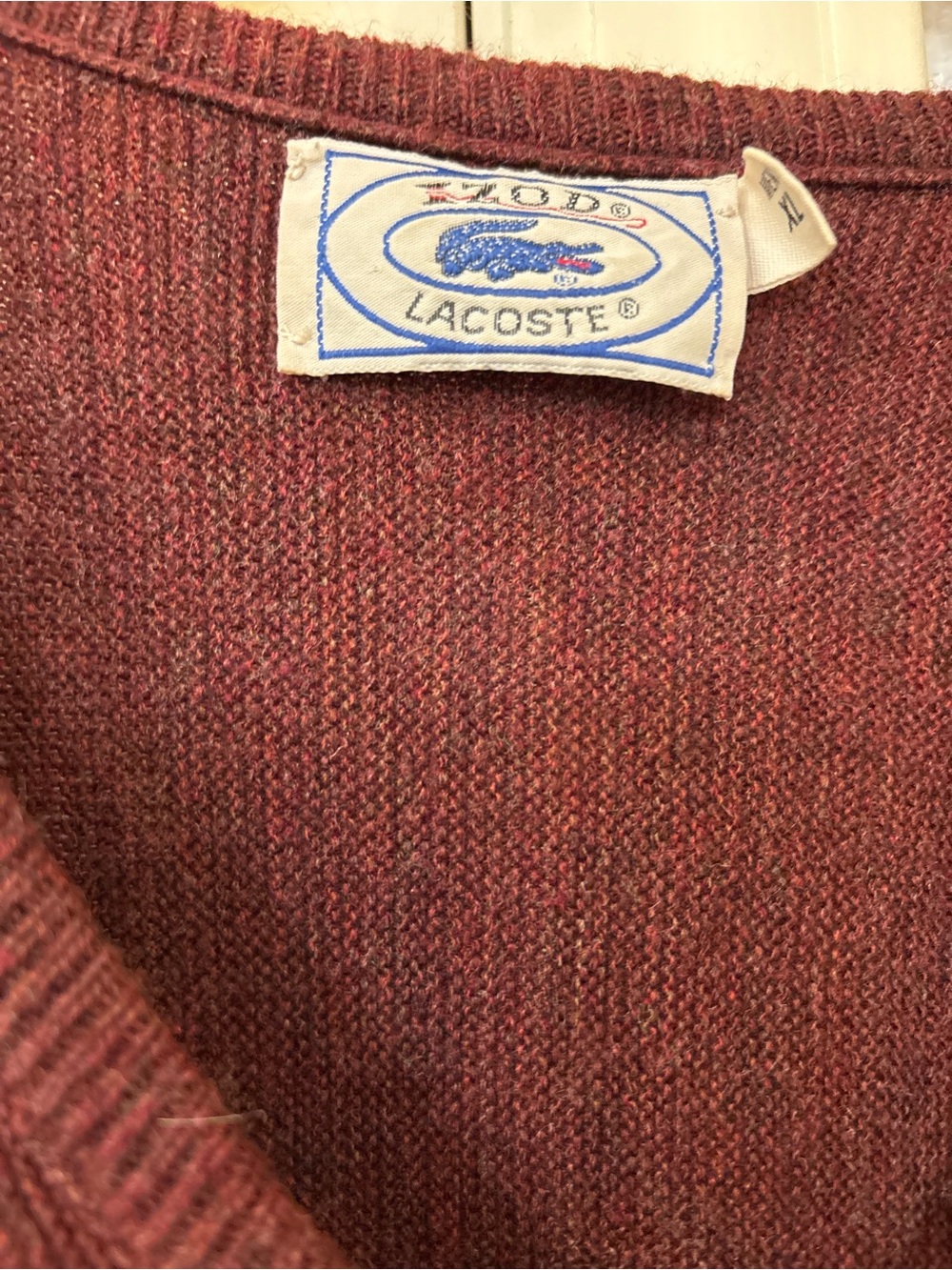 Vintage Izod Lacoste V-neck Sweater XL Burgundy Heather 100% Orlon Acrylic - Picture 4 of 5
